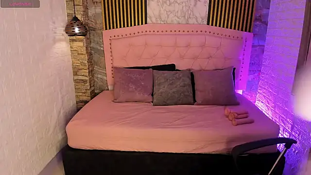 AishaCambell  online show from 04-02-26, 10:11