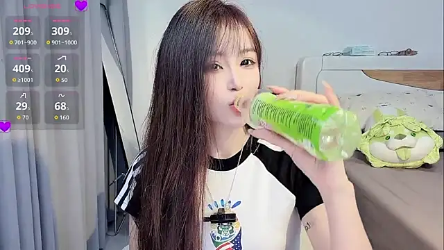 Snapshot of Gaoyang- chatting on 06-16-26, 01:33 Gaoyang- online show from 06-16-26, 01:33