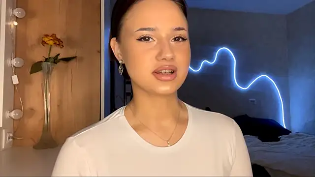 Snapshot of ChongSimmon chatting on 03-20-26, 01:12 ChongSimmon online show from 03-20-26, 01:12