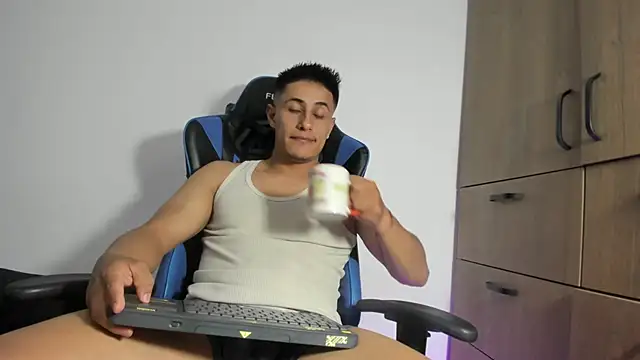 D dorman online show from 03-25-26, 02:44