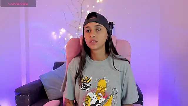 Snapshot of owenfoxx chatting on 04-16-26, 03:24 owenfoxx online show from 04-16-26, 03:24