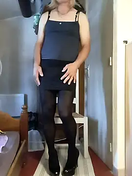 stephie83 online show from 06-21-26, 03:40
