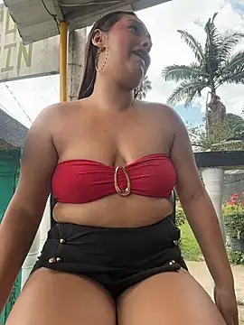 Snapshot of Naughty-Samanta- chatting on 07-16-26, 06:16 Naughty-Samanta- online show from 07-16-26, 06:16