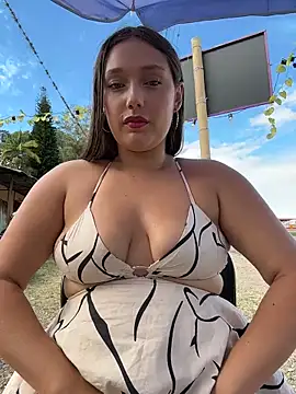Snapshot of Naughty-Samanta- chatting on 05-18-26, 01:38 Naughty-Samanta- online show from 05-18-26, 01:38