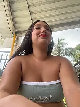 Snapshot of Naughty-Samanta- chatting on 07-08-26, 05:13 Naughty-Samanta- online show from 07-08-26, 05:13