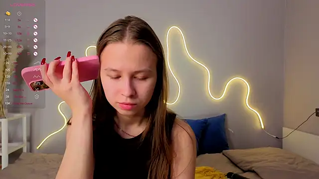 Snapshot of Emma_dream_ chatting on 06-06-26, 01:11 Emma dream online show from 06-06-26, 01:11
