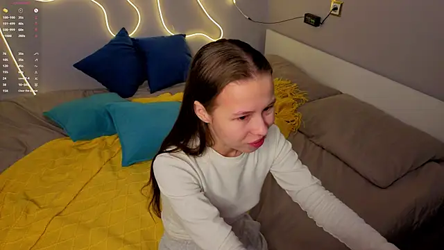 Snapshot of Emma_dream_ chatting on 05-05-26, 01:19 Emma dream online show from 05-05-26, 01:19