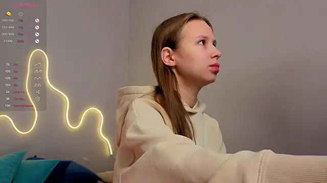 Snapshot of Emma_dream_ chatting on 05-23-26, 01:26 Emma dream online show from 05-23-26, 01:26