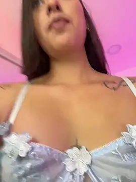 Snapshot of AliciaRoux chatting on 05-24-26, 07:25 AliciaRoux online show from 05-24-26, 07:25