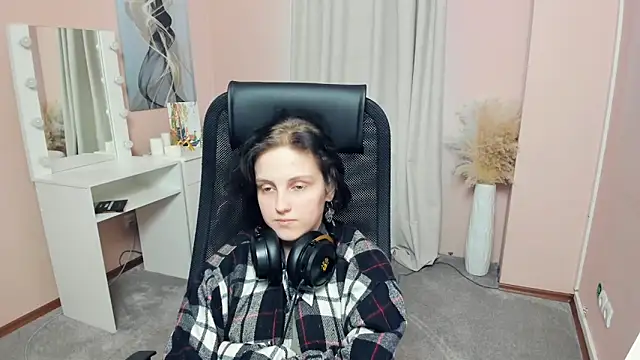 ChauRoberds online show from 03-14-26, 12:00