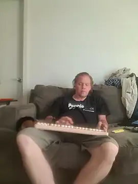 Snapshot of yourMasterisBored chatting on 05-18-26, 02:11 yourMasterisBored online show from 05-18-26, 02:11