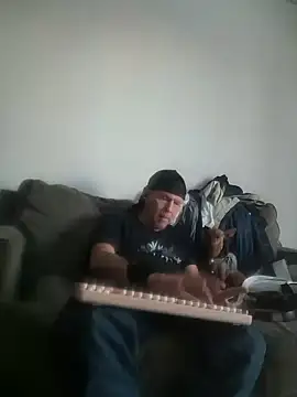 Snapshot of yourMasterisBored chatting on 05-26-26, 01:58 yourMasterisBored online show from 05-26-26, 01:58
