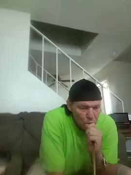 Snapshot of yourMasterisBored chatting on 06-19-26, 11:31 yourMasterisBored online show from 06-19-26, 11:31