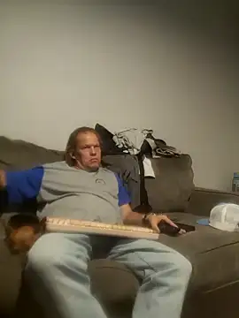 Snapshot of yourMasterisBored chatting on 05-28-26, 02:52 yourMasterisBored online show from 05-28-26, 02:52