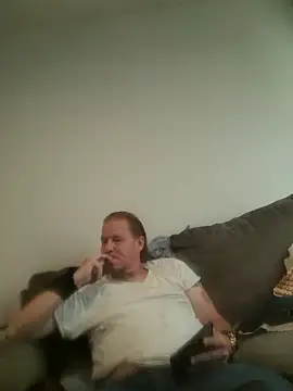 Snapshot of yourMasterisBored chatting on 05-11-26, 01:45 yourMasterisBored online show from 05-11-26, 01:45