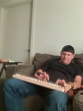 Snapshot of yourMasterisBored chatting on 05-20-26, 02:14 yourMasterisBored online show from 05-20-26, 02:14