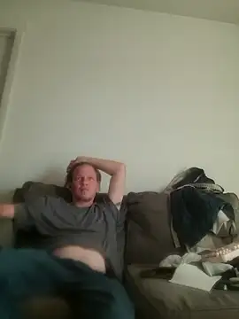 Snapshot of yourMasterisBored chatting on 05-24-26, 01:44 yourMasterisBored online show from 05-24-26, 01:44