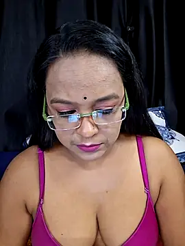 Snapshot of hornyrosy321 chatting on 06-21-26, 05:19 hornyrosy321 online show from 06-21-26, 05:19