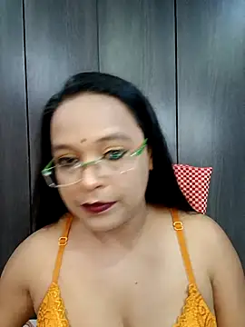 Snapshot of hornyrosy321 chatting on 05-29-26, 05:30 hornyrosy321 online show from 05-29-26, 05:30