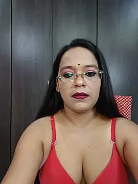Snapshot of hornyrosy321 chatting on 05-17-26, 05:24 hornyrosy321 online show from 05-17-26, 05:24