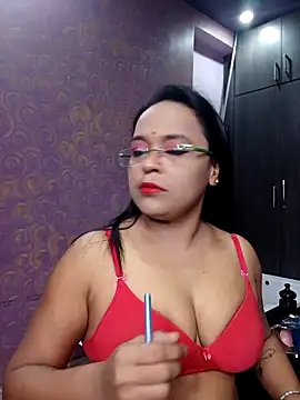 Snapshot of hornyrosy321 chatting on 05-06-26, 06:01 hornyrosy321 online show from 05-06-26, 06:01