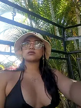 Snapshot of Alejitha-23 chatting on 04-02-26, 09:32 Alejitha-23 online show from 04-02-26, 09:32