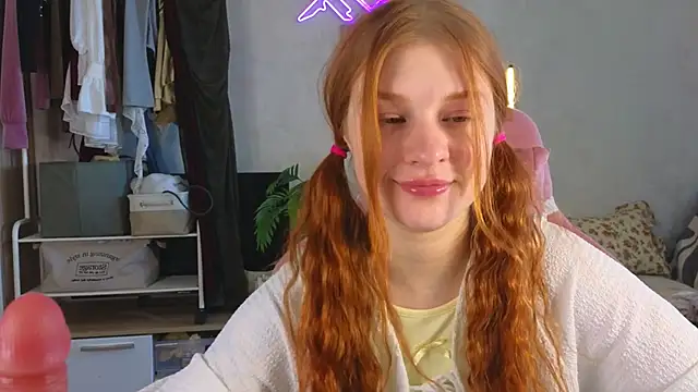 Snapshot of GoldenSunBunny chatting on 05-08-26, 11:14 GoldenSunBunny online show from 05-08-26, 11:14