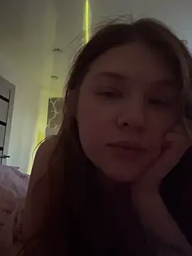 Snapshot of GoldenSunBunny chatting on 06-18-26, 02:32 GoldenSunBunny online show from 06-18-26, 02:32