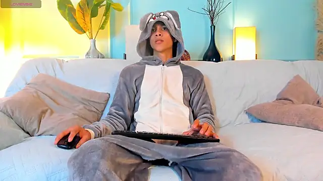 Cheys Mast online show from 04-14-26, 07:30