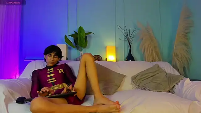 Cheys Mast online show from 04-21-26, 07:31