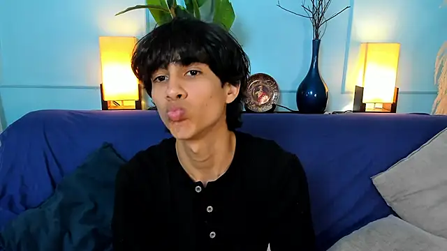 Cheys Mast online show from 03-22-26, 07:37