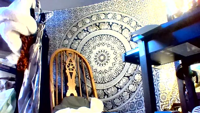 Snapshot of Ambionce chatting on 05-18-26, 04:56 Ambionce online show from 05-18-26, 04:56