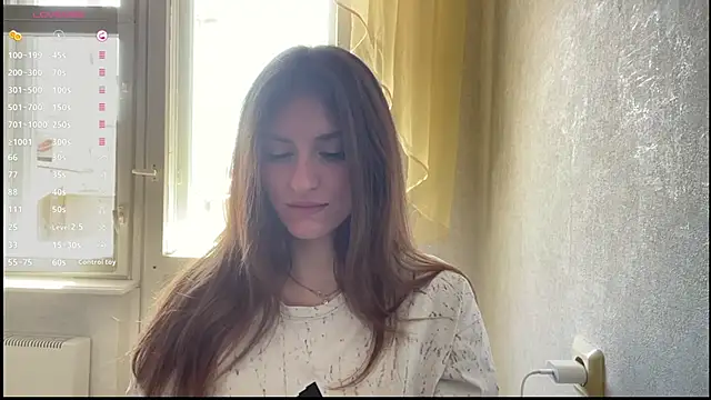 Snapshot of Moonstarisrares chatting on 06-18-26, 08:02 Moonstarisrares online show from 06-18-26, 08:02