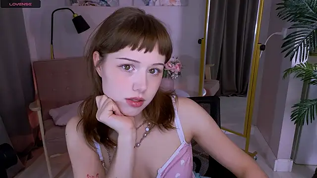 Jenny miu online show from 04-20-26, 01:45