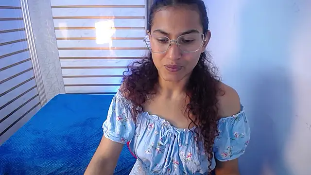 Snapshot of kiara_valmont chatting on 03-14-26, 10:16 kiara valmont online show from 03-14-26, 10:16