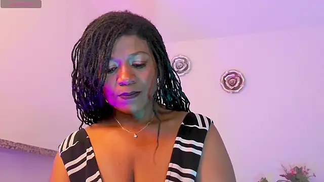 Snapshot of KeisySmith chatting on 05-25-26, 07:56 KeisySmith online show from 05-25-26, 07:56