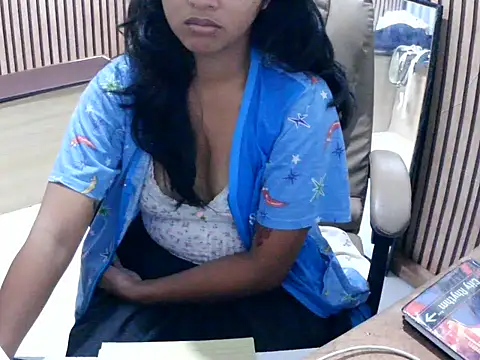 Snapshot of spicyren chatting on 03-14-26, 02:06 spicyren online show from 03-14-26, 02:06