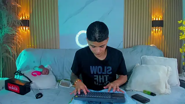 Liam Dustin online show from 08-02-26, 07:55