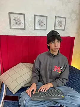 Ethan qop online show from 03-24-26, 06:52