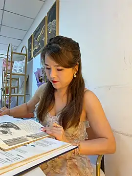 Xiaoxiao-y online show from 04-14-26, 09:36