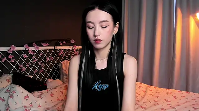 Snapshot of lizaa_breeze chatting on 07-11-26, 05:46 lizaa breeze online show from 07-11-26, 05:46