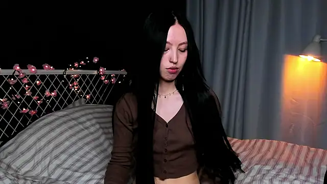 Snapshot of lizaa_breeze chatting on 06-29-26, 06:29 lizaa breeze online show from 06-29-26, 06:29