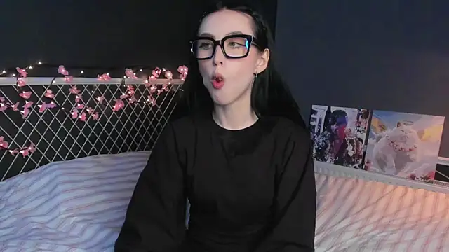 lizaa breeze online show from 04-12-26, 05:27