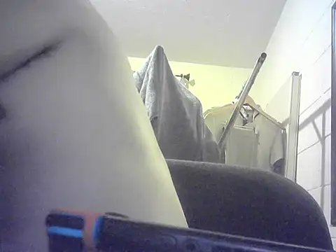 Snapshot of Relk130p chatting on 06-18-26, 08:13 Relk130p online show from 06-18-26, 08:13
