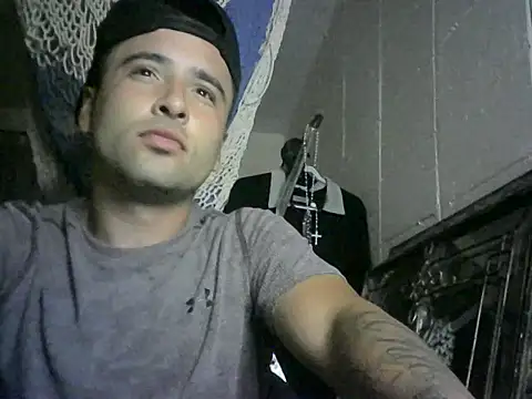 Snapshot of Relk130p chatting on 05-21-26, 07:50 Relk130p online show from 05-21-26, 07:50