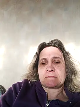 KatieLove133 online show from 04-25-26, 04:04