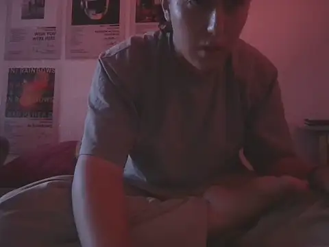 Snapshot of amartinezszz chatting on 05-19-26, 12:48 amartinezszz online show from 05-19-26, 12:48