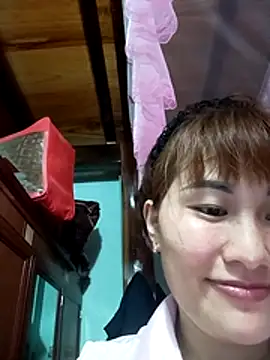 Snapshot of Lucxy-ki6 chatting on 05-08-26, 12:42 Lucxy-ki6 online show from 05-08-26, 12:42