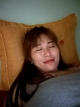 Snapshot of Lucxy-ki6 chatting on 06-04-26, 03:49 Lucxy-ki6 online show from 06-04-26, 03:49
