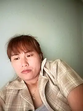 Snapshot of Lucxy-ki6 chatting on 06-13-26, 04:21 Lucxy-ki6 online show from 06-13-26, 04:21